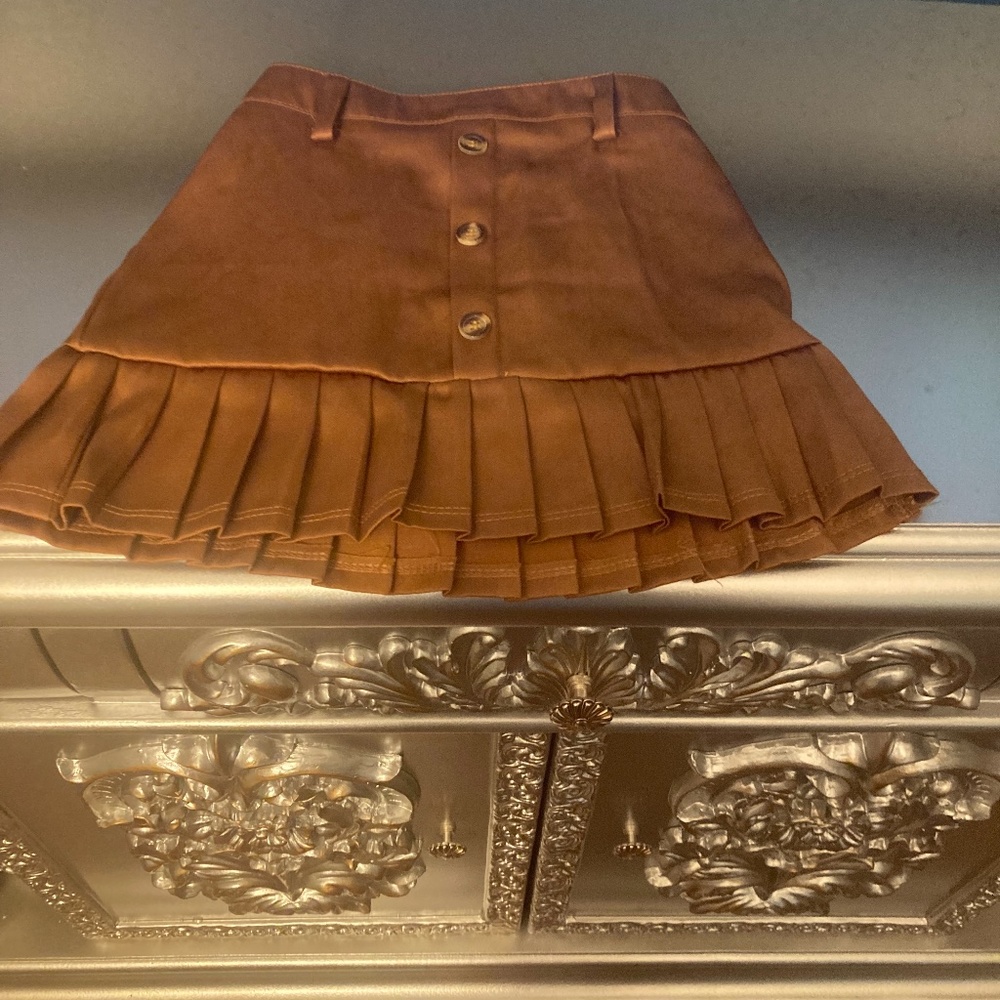 Cute pleated skirt